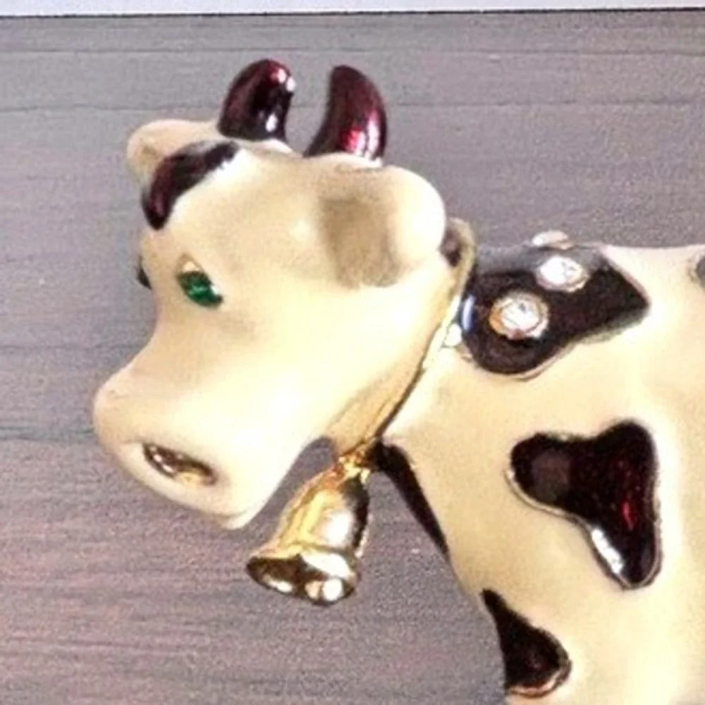 Jeweled Mini Cow Trinket Box Enamel Rhinestone Black White Country Whimsical Vtg